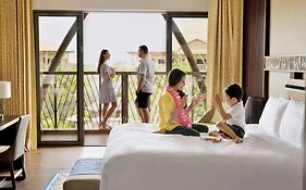 لابيتا, دبي باركس اند رسرورتس, أوتوجراف كولكشن